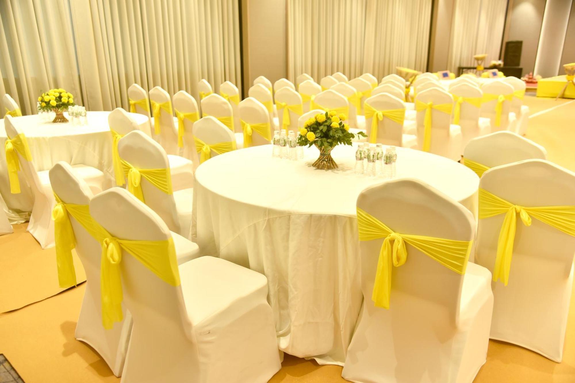 Fairfield By Marriott Vadodara Esterno foto